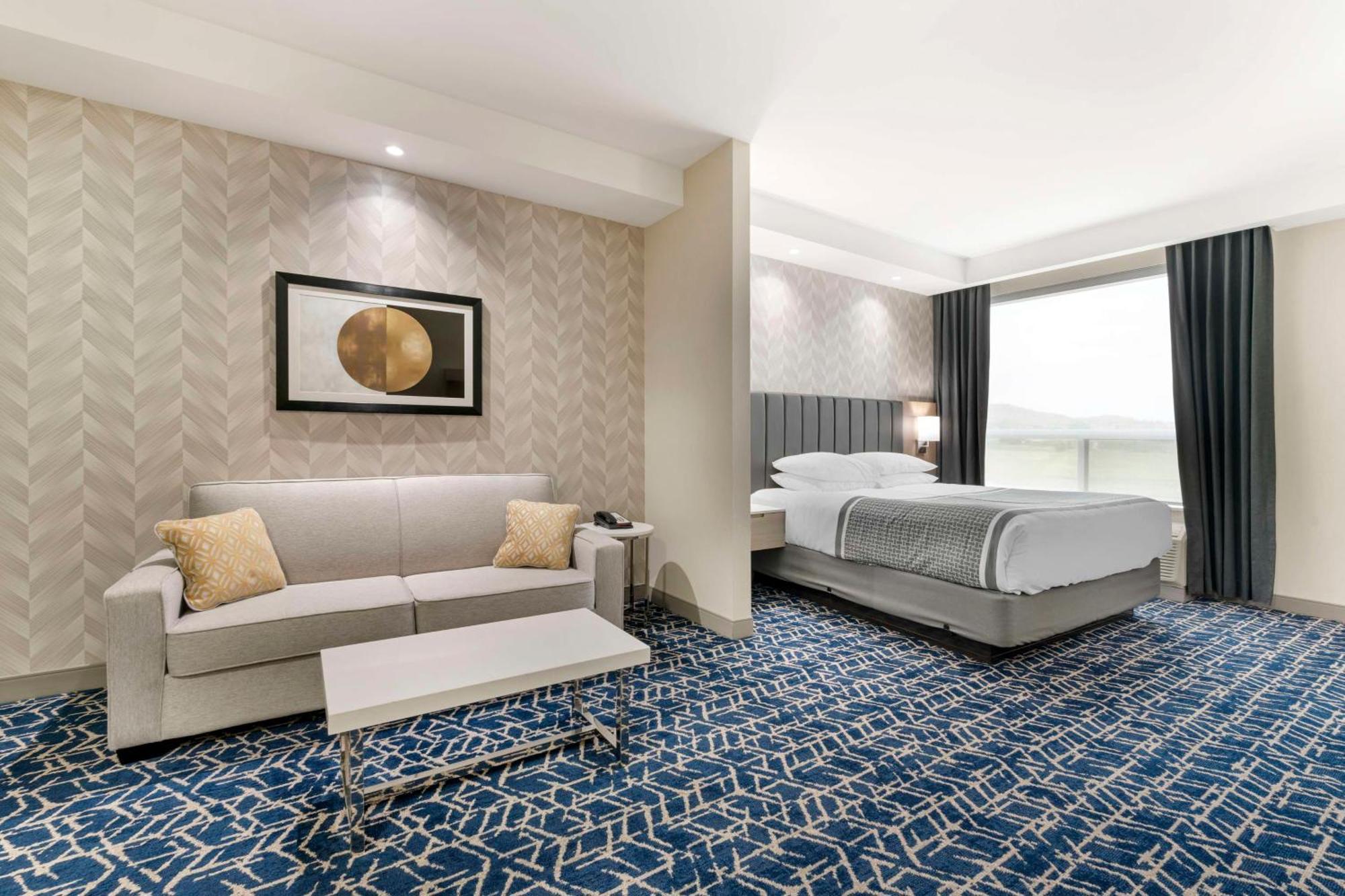 Best Western Premier Route 97 Vernon Exterior foto